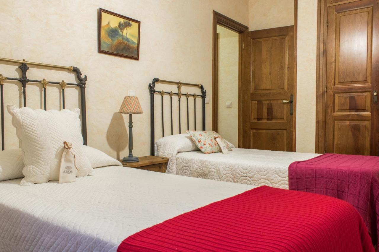 Otero de Herreros Casa Rural El Capricho מראה חיצוני תמונה